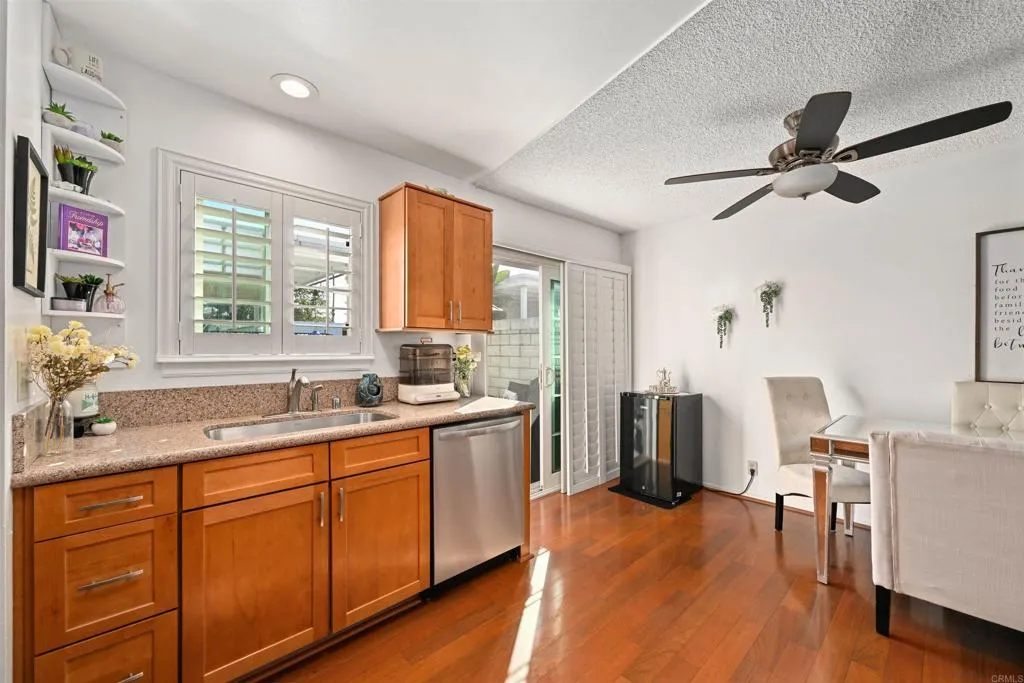 https://cdn.realtyfeed.com/cdn/127/306556611/c145140d1b956aedf482568e242d2303.webp