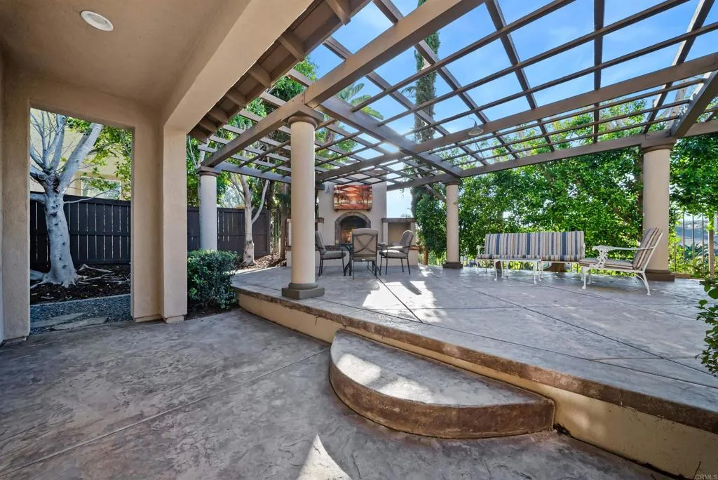 https://cdn.realtyfeed.com/cdn/127/306556694/27d9a8ef18d51a55ad6e8bf0398ec176.webp