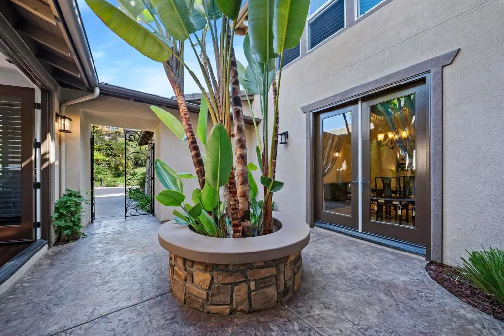 https://cdn.realtyfeed.com/cdn/127/306556694/2debf6166a1f115f36fa5e7cb06f7b41.webp