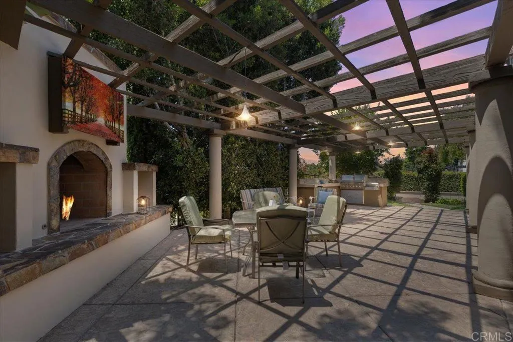 https://cdn.realtyfeed.com/cdn/127/306556694/5265fef5f076cbc880e36a0fa16caa17.webp