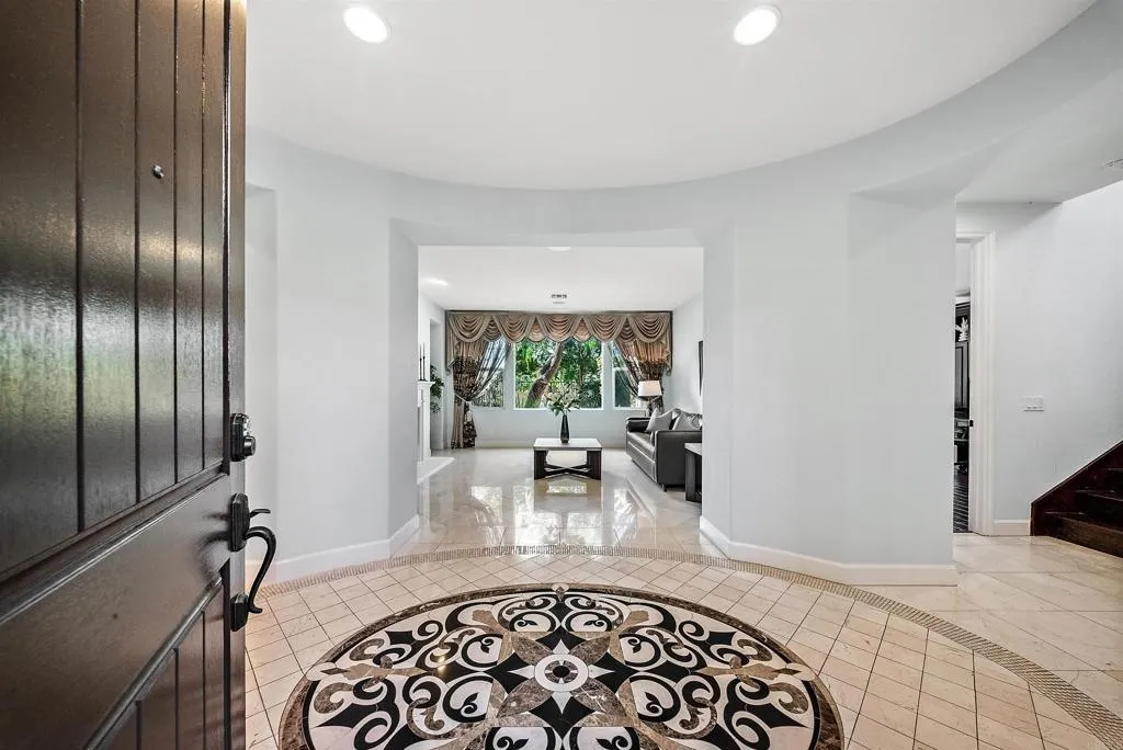 https://cdn.realtyfeed.com/cdn/127/306556694/9a5995d5c413ae8082b276213ff7f987.webp