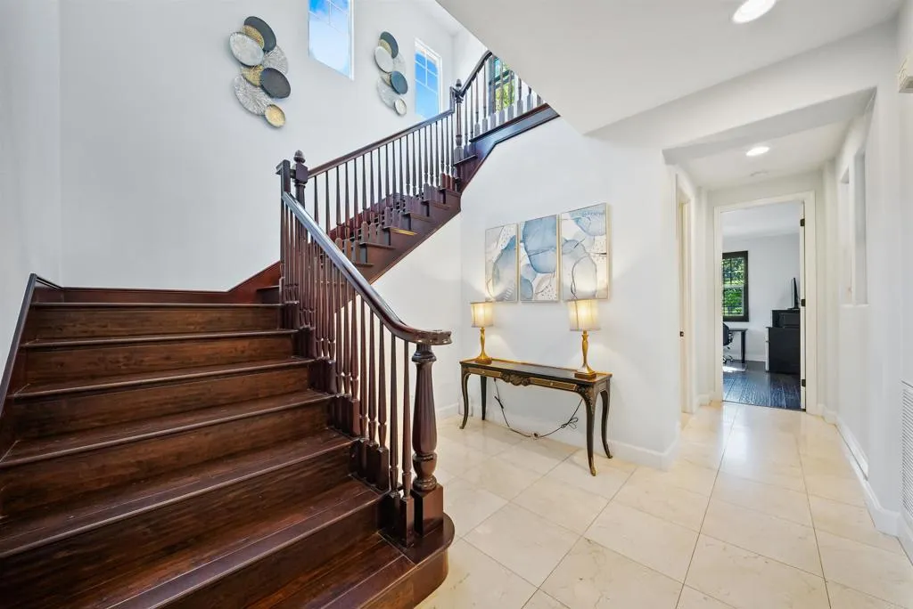 https://cdn.realtyfeed.com/cdn/127/306556694/bb3984044ffa43c2a2ffc5dd5b1cc22d.webp