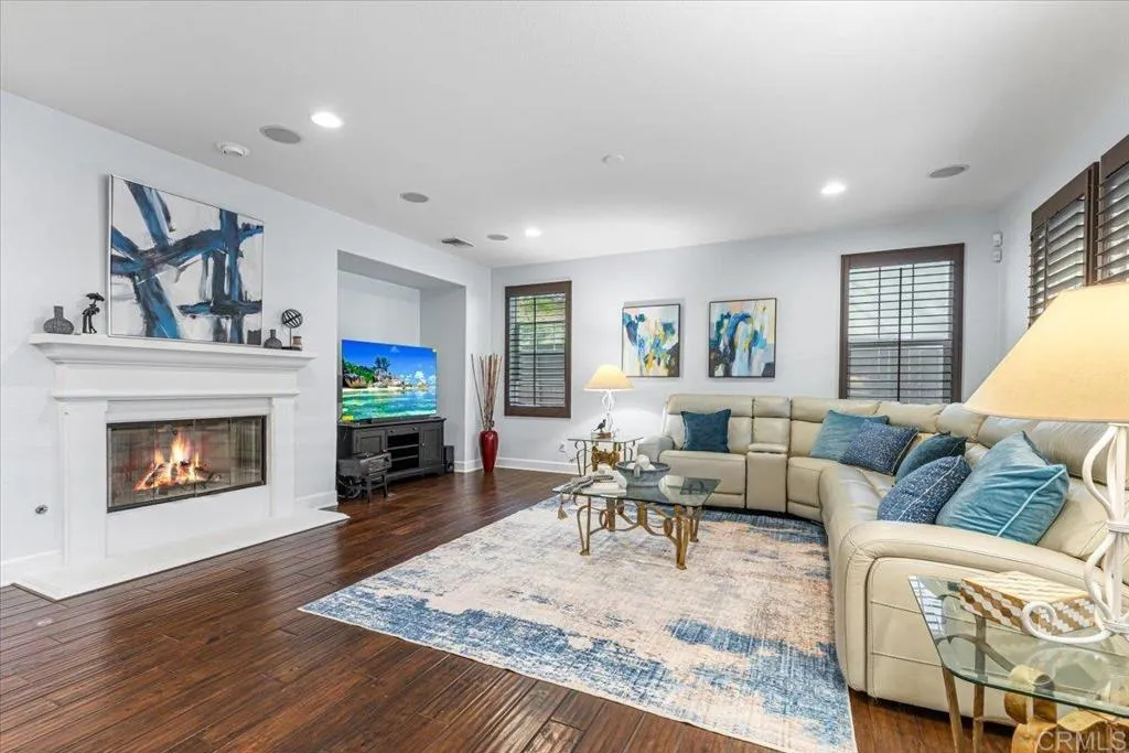 https://cdn.realtyfeed.com/cdn/127/306556694/c39cbe144de03f81c3c9a71af0112b25.webp