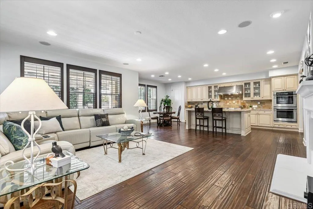 https://cdn.realtyfeed.com/cdn/127/306556694/f8af43b46904c13c20f19d59b38b206f.webp