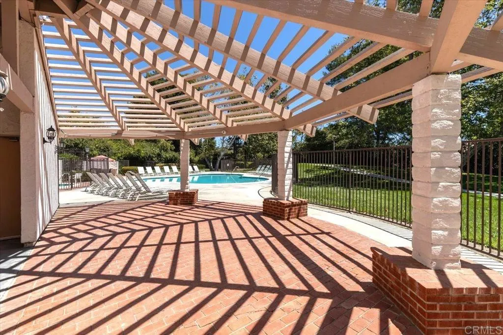 https://cdn.realtyfeed.com/cdn/127/306556703/2caeb8b109290160a165090d214cc38e.webp