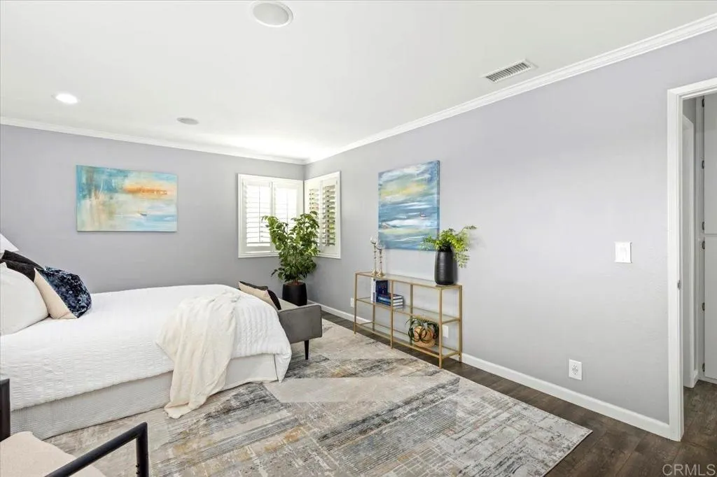 https://cdn.realtyfeed.com/cdn/127/306556703/6963f951c77ad1fad49a3f91329a04f7.webp