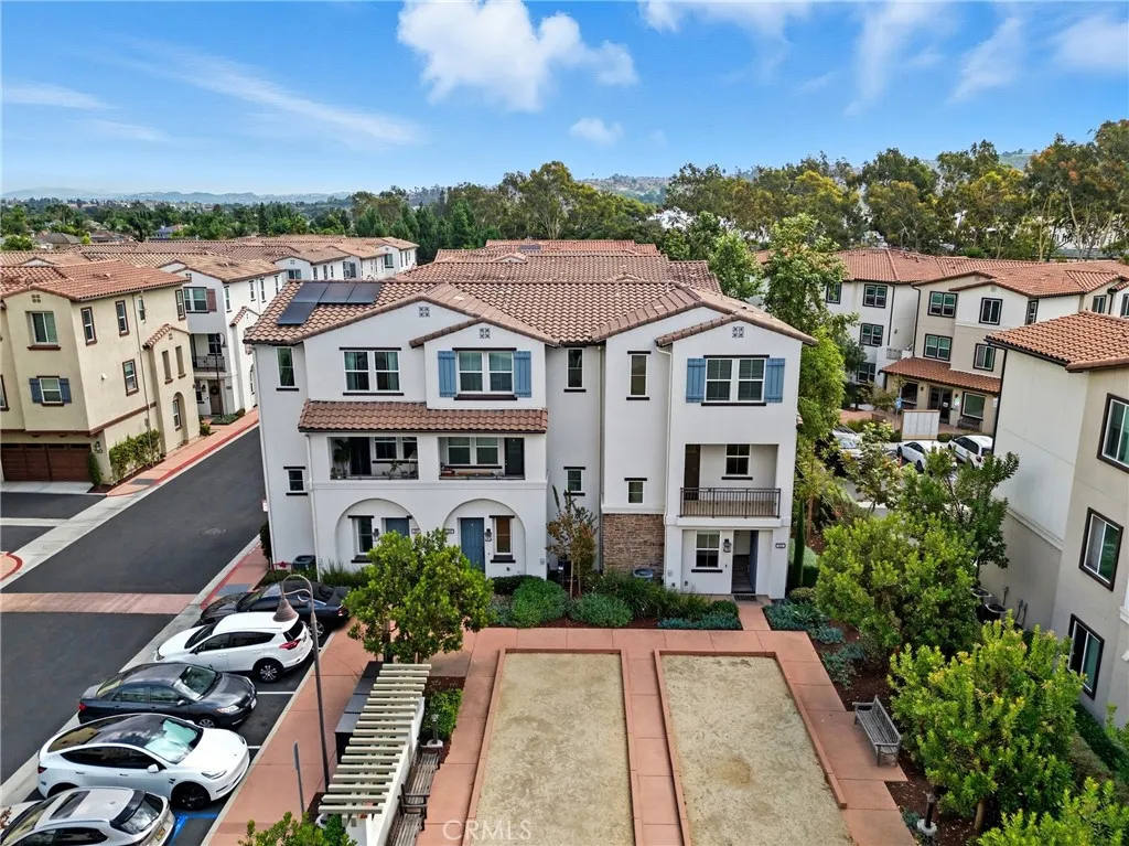 https://cdn.realtyfeed.com/cdn/127/306556748/60748107f79d989cea5dc21d183cefc9.webp