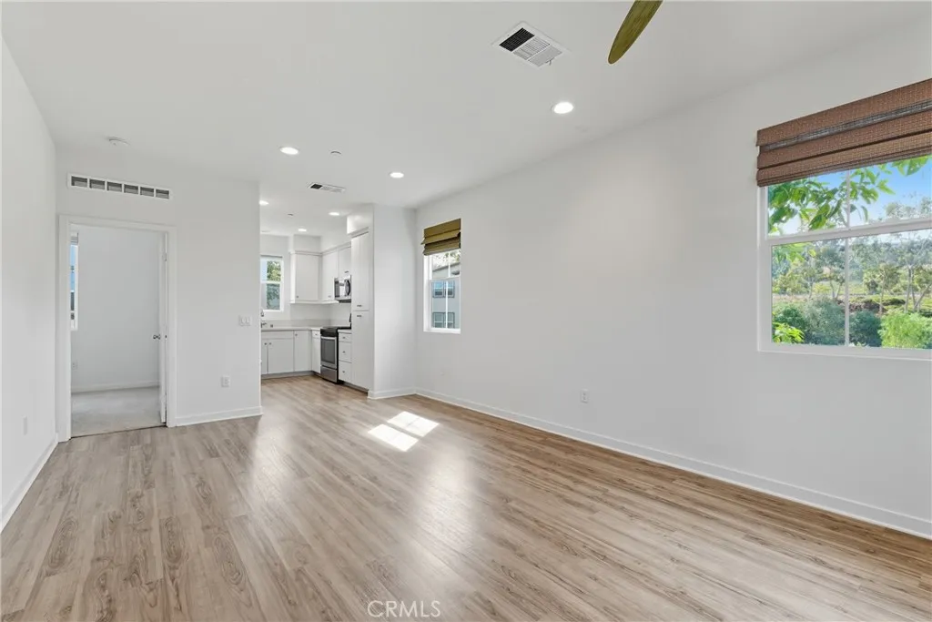 https://cdn.realtyfeed.com/cdn/127/306556748/bac7d1e495a203c69321888a5e103dd7.webp