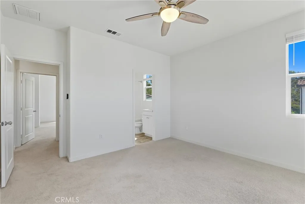 https://cdn.realtyfeed.com/cdn/127/306556748/d22d7a72b39a98e67a1baa599a9ad602.webp