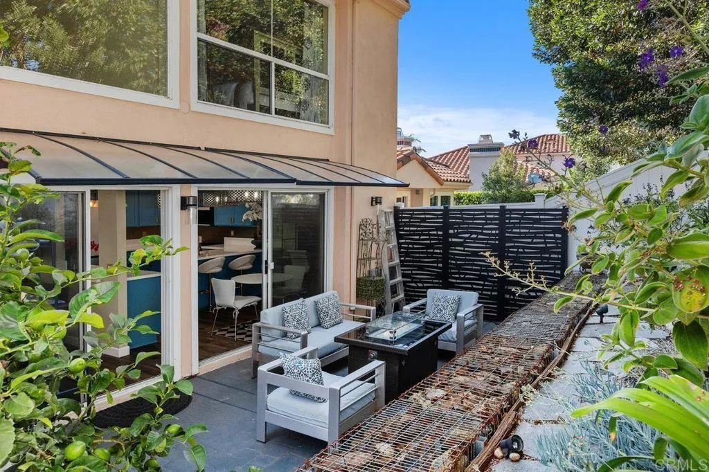 https://cdn.realtyfeed.com/cdn/127/306556765/2a5d5f30f947a54a78f2792e57e8ce04.webp