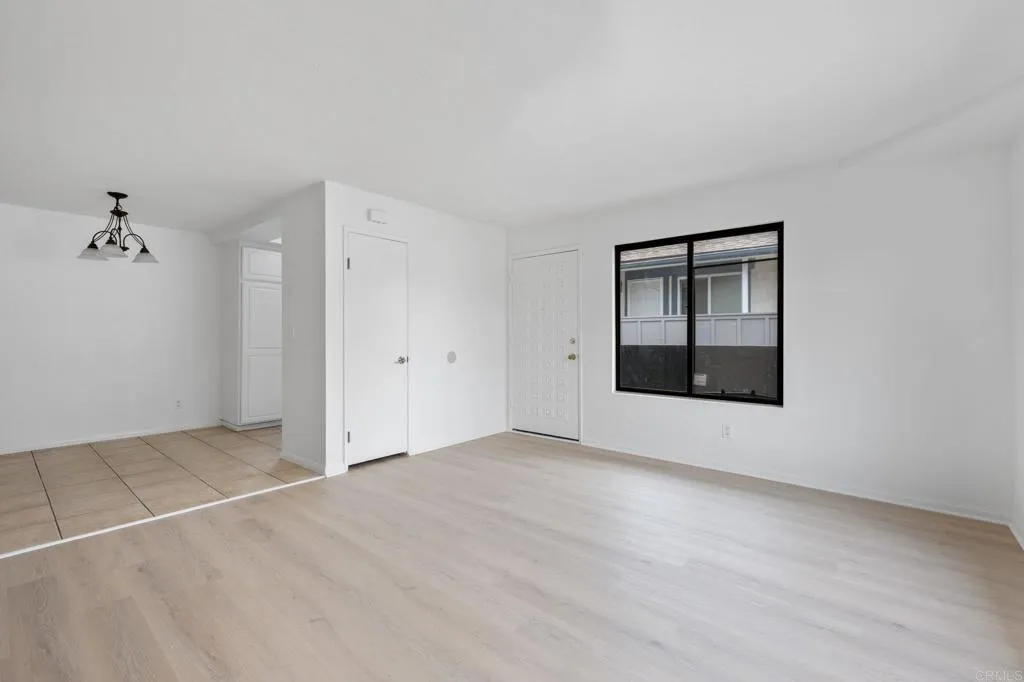 https://cdn.realtyfeed.com/cdn/127/306556773/2d18a9c3d79f292c60d63a7d2d737d96.webp