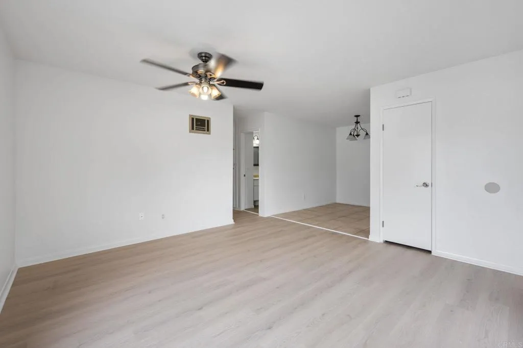 https://cdn.realtyfeed.com/cdn/127/306556773/dad3bc232c23e444b1c44f615385950d.webp