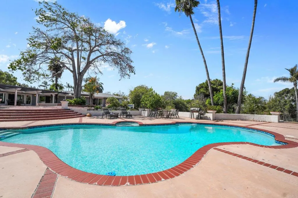https://cdn.realtyfeed.com/cdn/127/306556814/1b15ffde88905ffaf37f85dca2f04ab5.webp