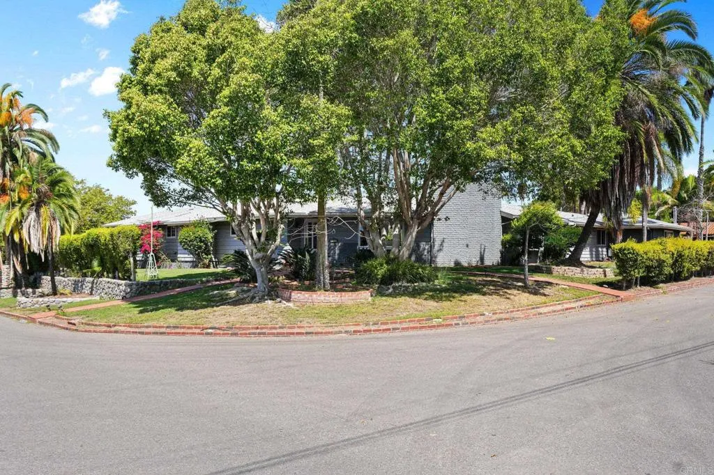 https://cdn.realtyfeed.com/cdn/127/306556814/e3495c09f36f6a5d44b4ca868bc84f5e.webp