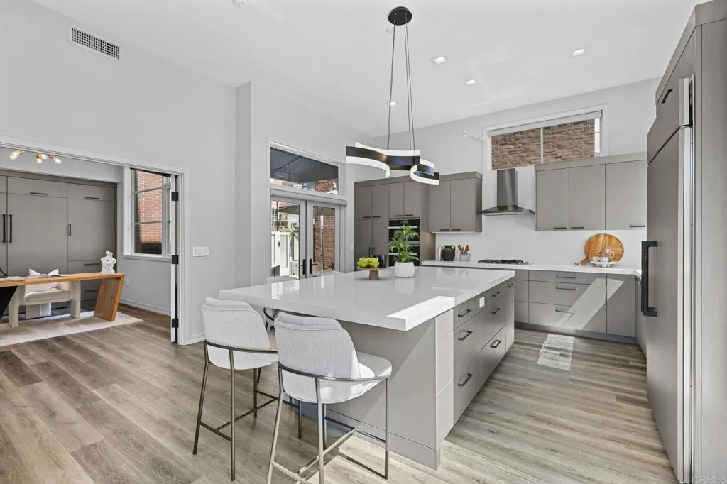https://cdn.realtyfeed.com/cdn/127/306556906/47d587463d8500128d417083743dddc9.webp