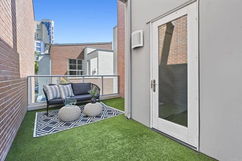 https://cdn.realtyfeed.com/cdn/127/306556906/5b5454d5106f268e19629cb4c2154111.webp