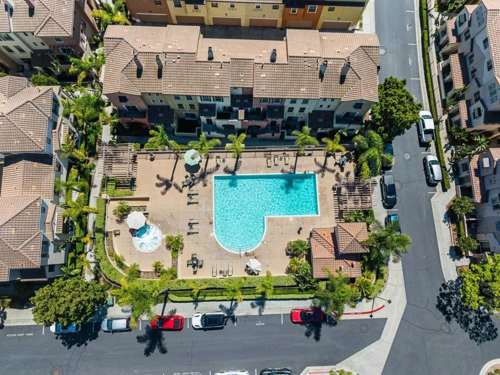 https://cdn.realtyfeed.com/cdn/127/306556920/53b44bf1df629c7c5e9e3862f91d3300.webp