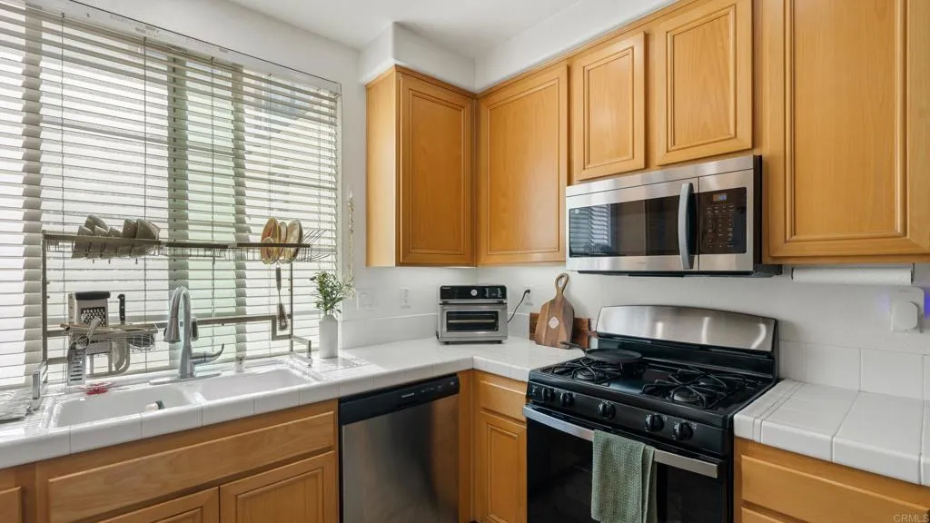 https://cdn.realtyfeed.com/cdn/127/306556920/733a145498bbfbdfd6881ca4c092d6e7.webp