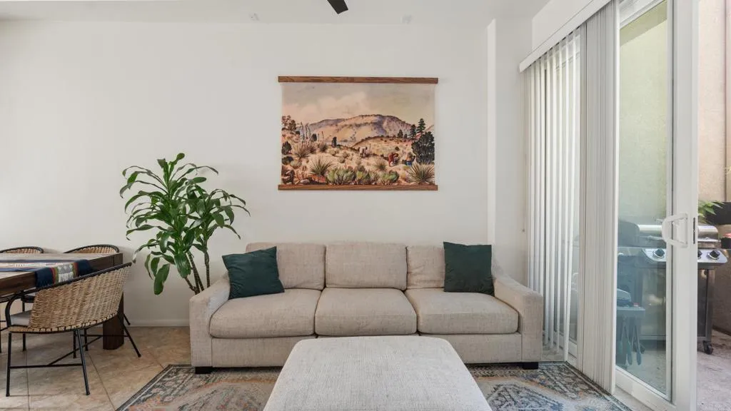 https://cdn.realtyfeed.com/cdn/127/306556920/7e752edf8aa125d47c14b85efc272c51.webp