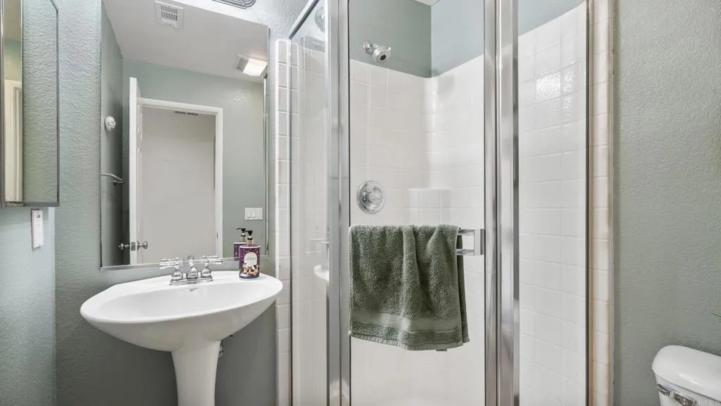 https://cdn.realtyfeed.com/cdn/127/306556920/b6e5d6c92fd43f2117e4e517cc85a9d4.webp
