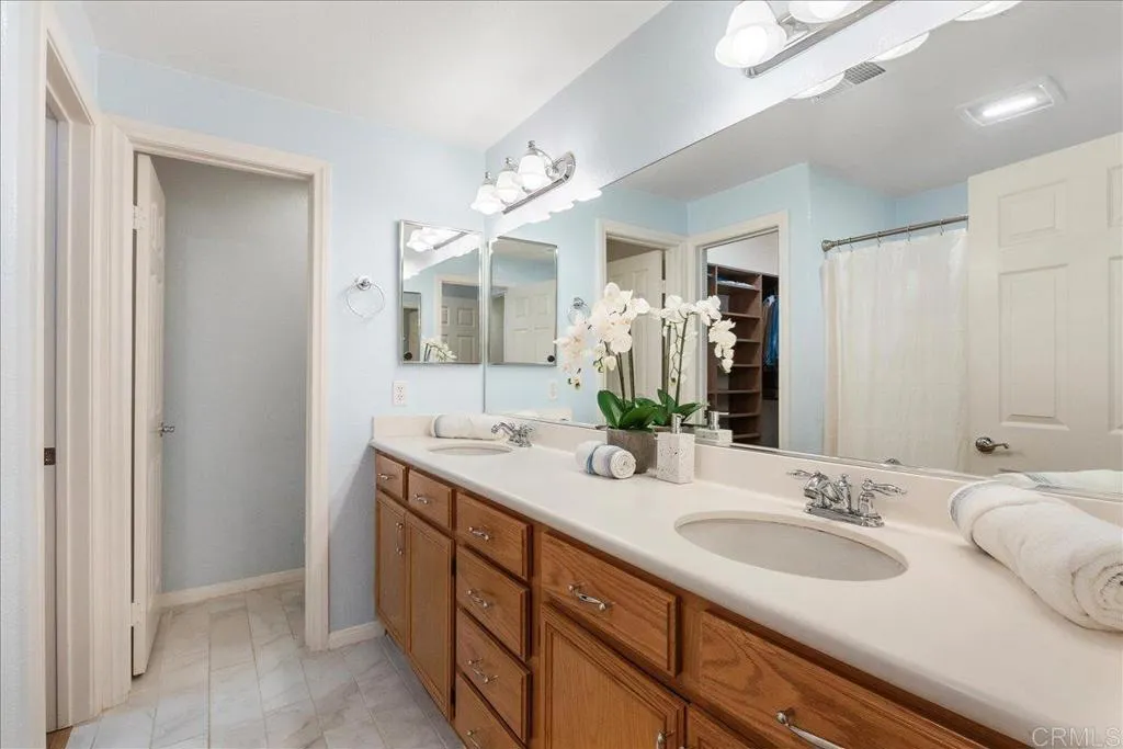https://cdn.realtyfeed.com/cdn/127/306556922/ddfdf488af099838075d37bba9940c31.webp