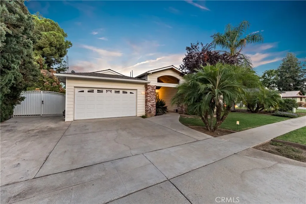 1533 Sunnyside Avenue, Clovis, CA 93611 - Photo 2 of 30, Clovis, CA