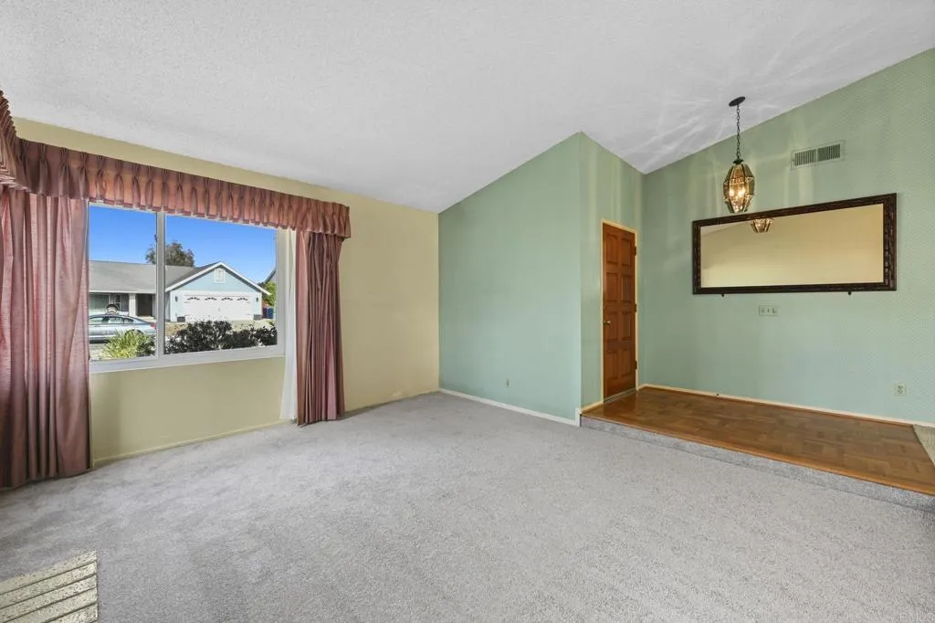 https://cdn.realtyfeed.com/cdn/127/306556926/80347ca754c328570c559d1795088f30.webp