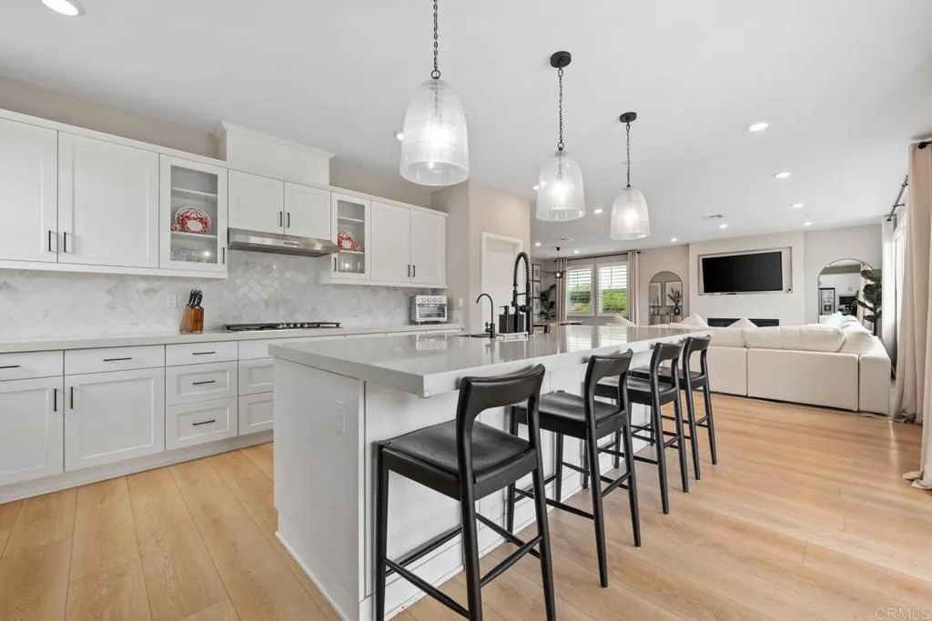 https://cdn.realtyfeed.com/cdn/127/306557052/1b15f2f7299181c27f89b5d0756e5c0d.webp