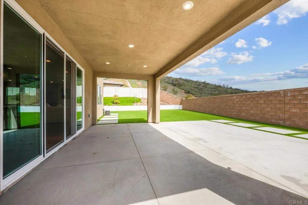 https://cdn.realtyfeed.com/cdn/127/306557052/e5a5f1b9a1cc92977d121514b42ebc88.webp