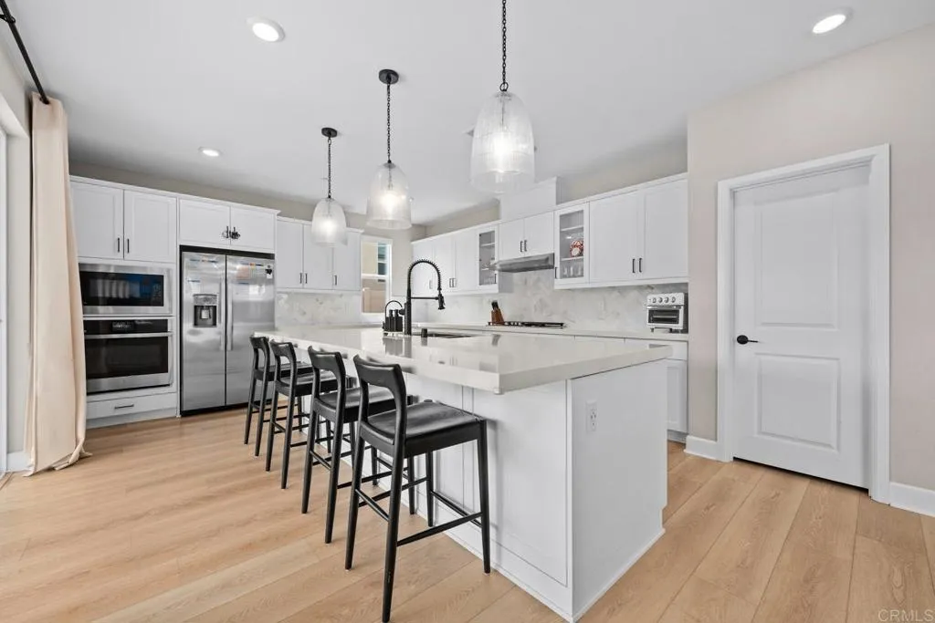 https://cdn.realtyfeed.com/cdn/127/306557052/f238b1985a9d78f55391f1d6e9855ab3.webp