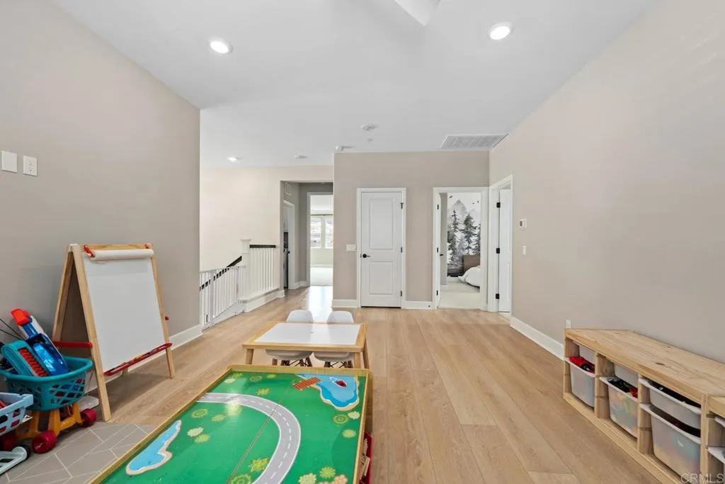 https://cdn.realtyfeed.com/cdn/127/306557052/f7caa10c5a7b782690c75ac89023693c.webp