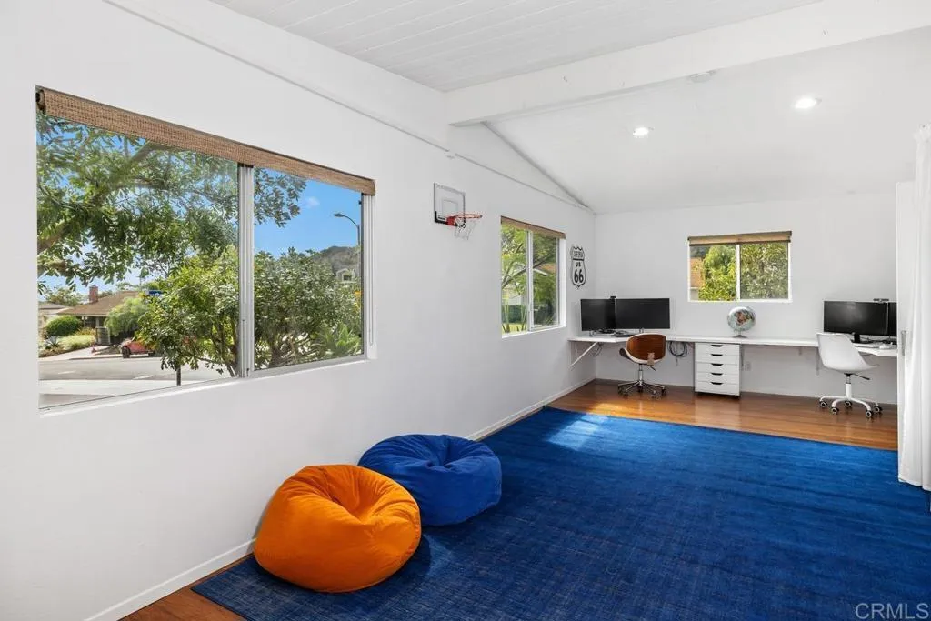 https://cdn.realtyfeed.com/cdn/127/306557059/6e819f896866fe1a4014d8e0c82836cc.webp