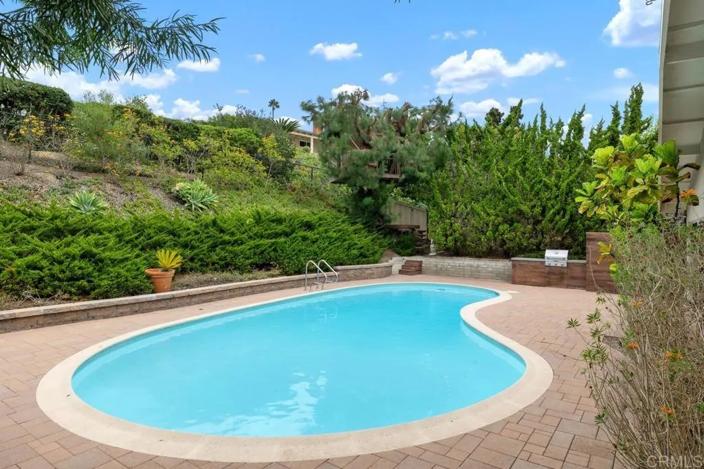 https://cdn.realtyfeed.com/cdn/127/306557059/cab97f34c8e8d5c68900334f81fd7d20.webp