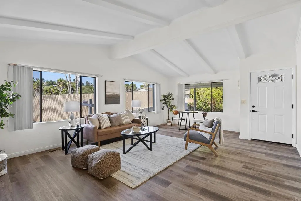 https://cdn.realtyfeed.com/cdn/127/306557089/32b1b6394a654f54b1a67e8f1eb9d563.webp
