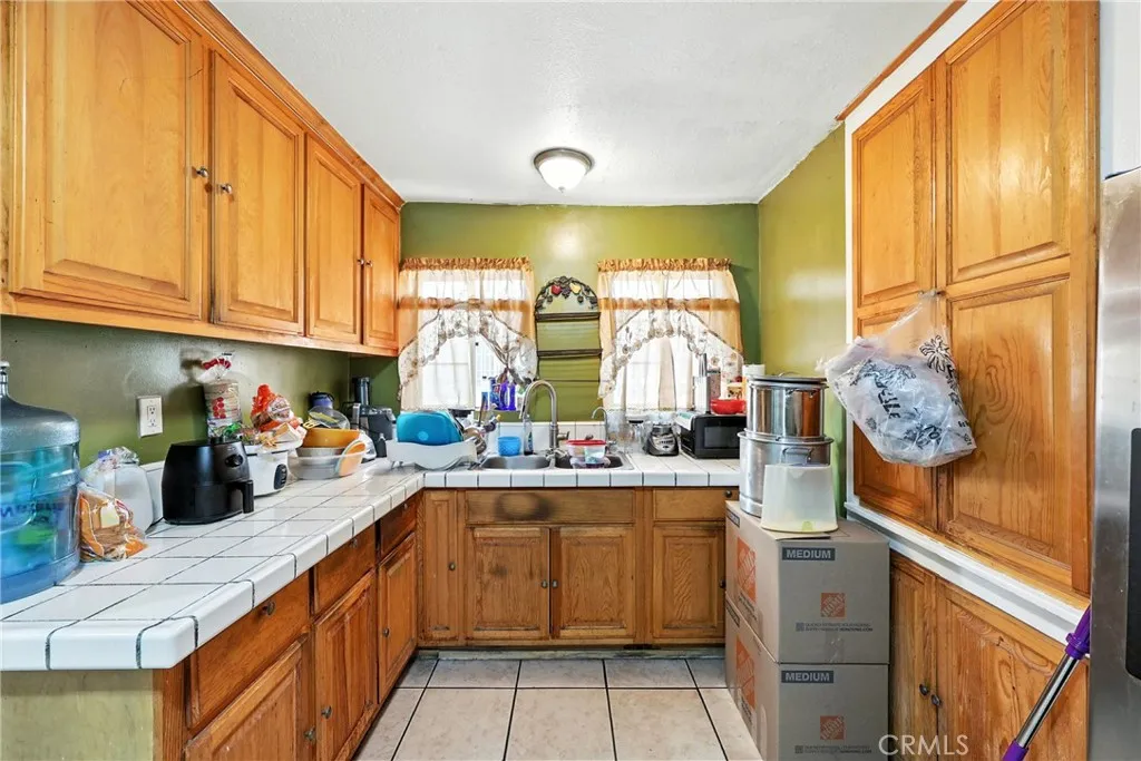 9430 Parmelee Avenue, County - Los Angeles, CA 90002 - Photo 3 of 12, Los Angeles, CA