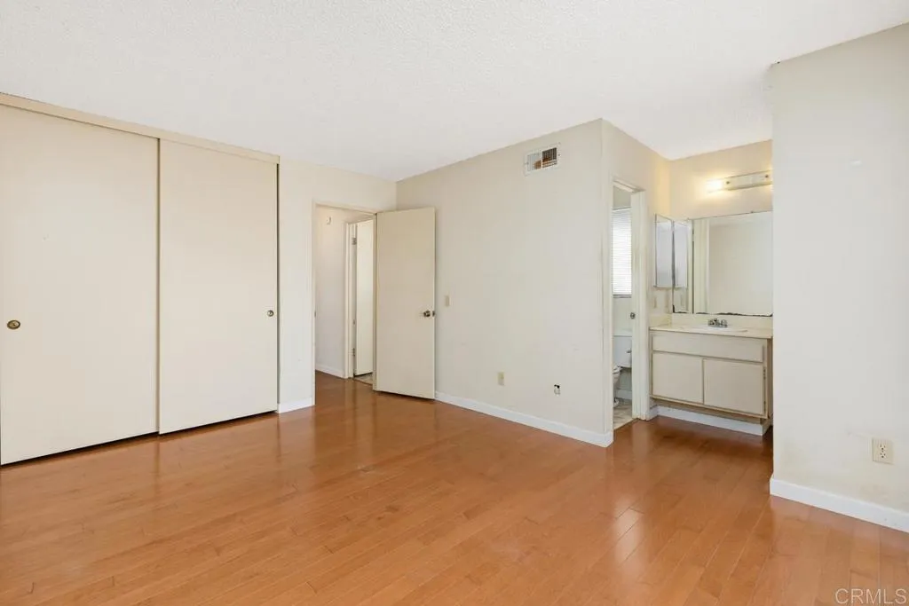 https://cdn.realtyfeed.com/cdn/127/306557127/971e88ecc4b151733caedbe2fc499f56.webp