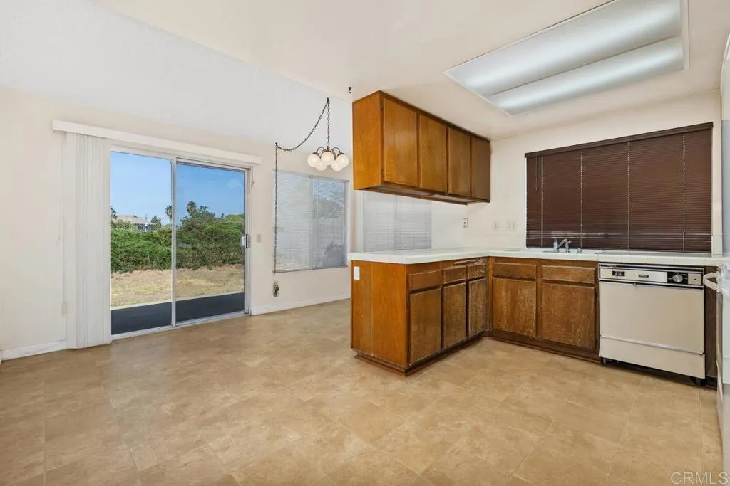 https://cdn.realtyfeed.com/cdn/127/306557127/ce11b44c04a6a8d7e3780131690e6e2f.webp