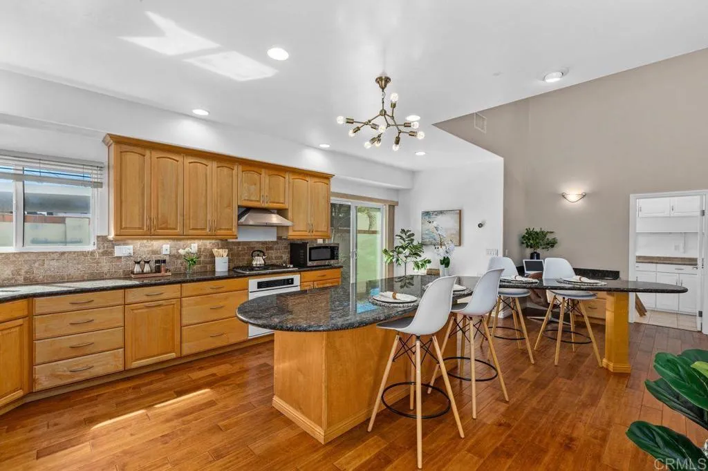 https://cdn.realtyfeed.com/cdn/127/306557200/8276484f193a449f49ec0c941f4fcddb.webp