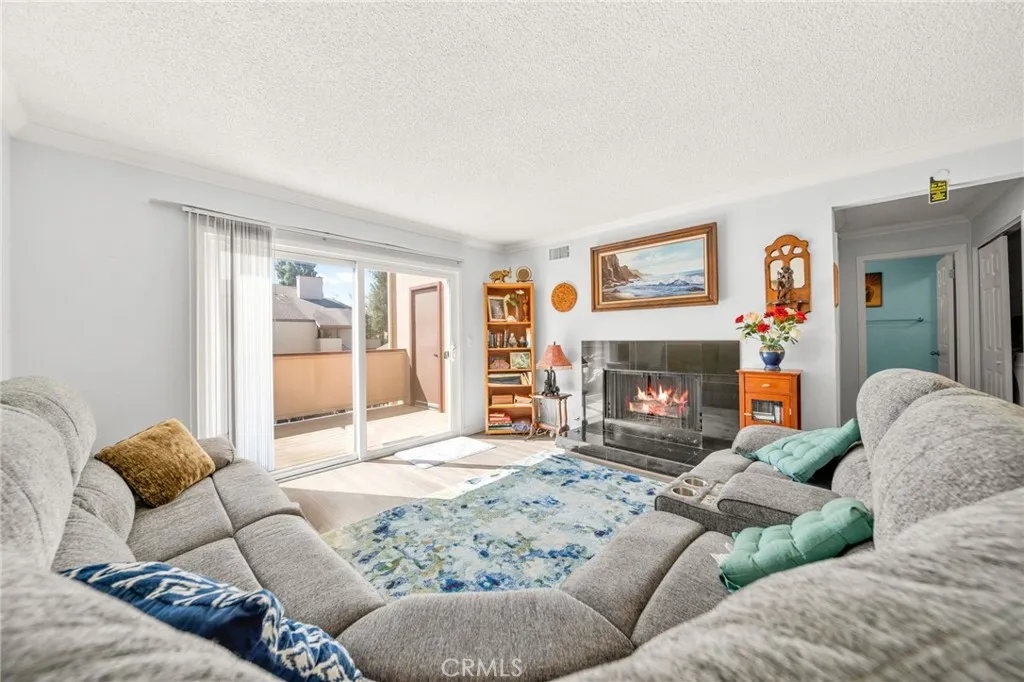 https://cdn.realtyfeed.com/cdn/127/306557216/3dc3b1a2fedf133e1befb6024ac25be4.webp