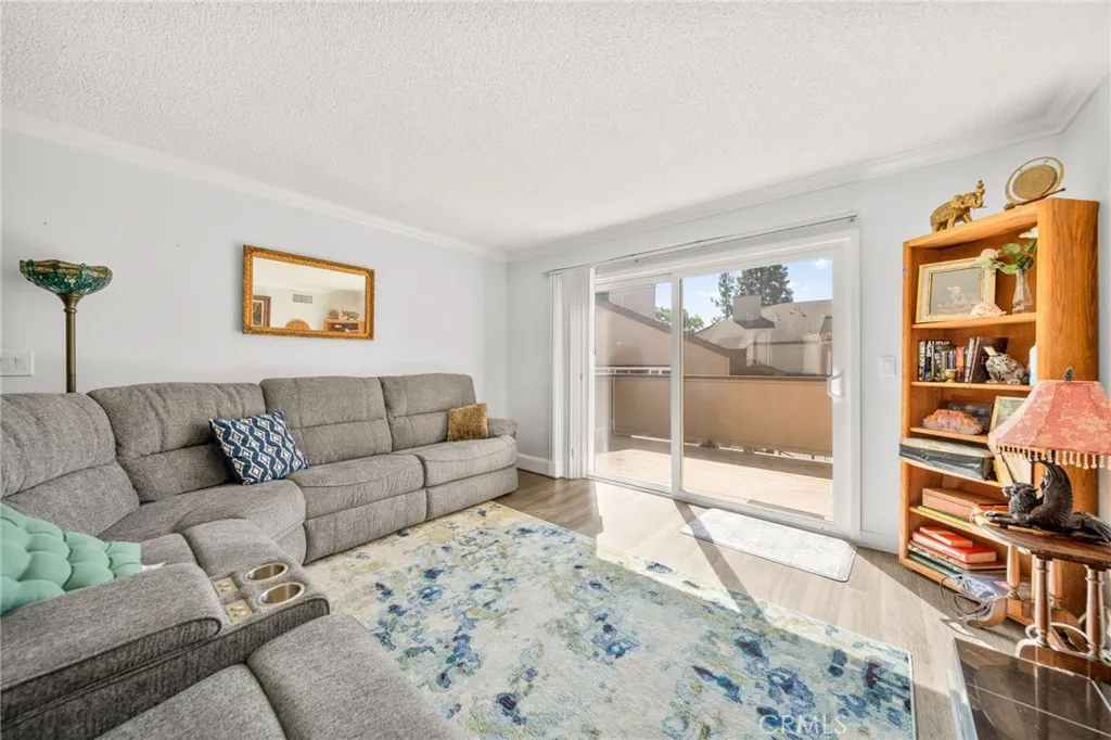 https://cdn.realtyfeed.com/cdn/127/306557216/b84fd26e67deaa7275c6ea26d406864f.webp