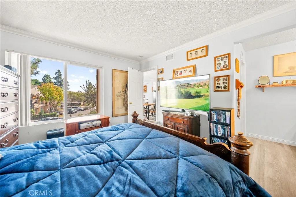 https://cdn.realtyfeed.com/cdn/127/306557216/bad757cce1d715e57daf54d830bf9317.webp