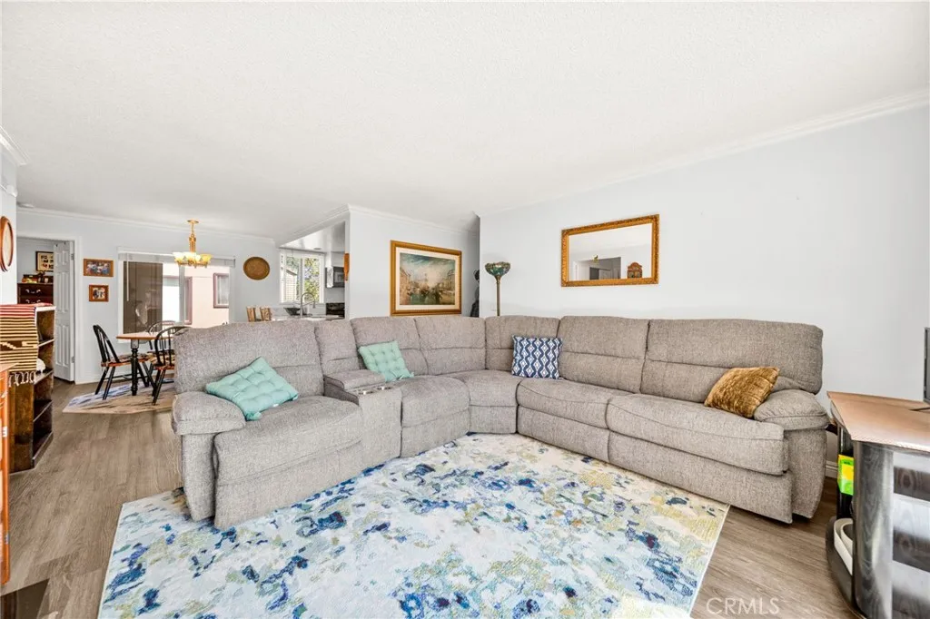 https://cdn.realtyfeed.com/cdn/127/306557216/ca2aebe6e8a2543a5744c3eb9f4bd4c4.webp
