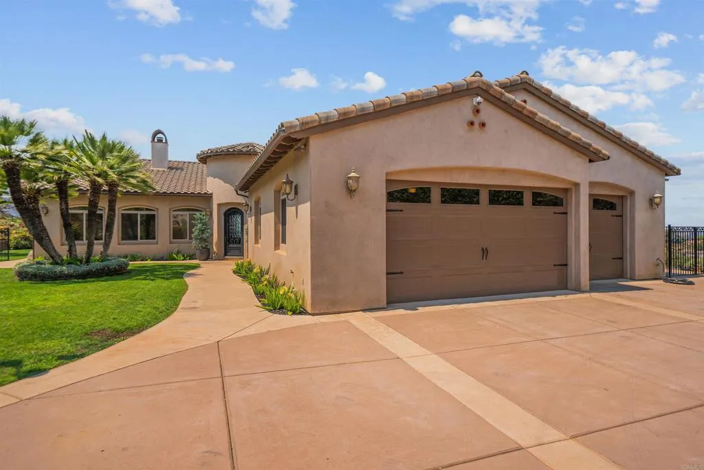https://cdn.realtyfeed.com/cdn/127/306557266/4960170cc39c81f0700066444ae3e2f8.webp