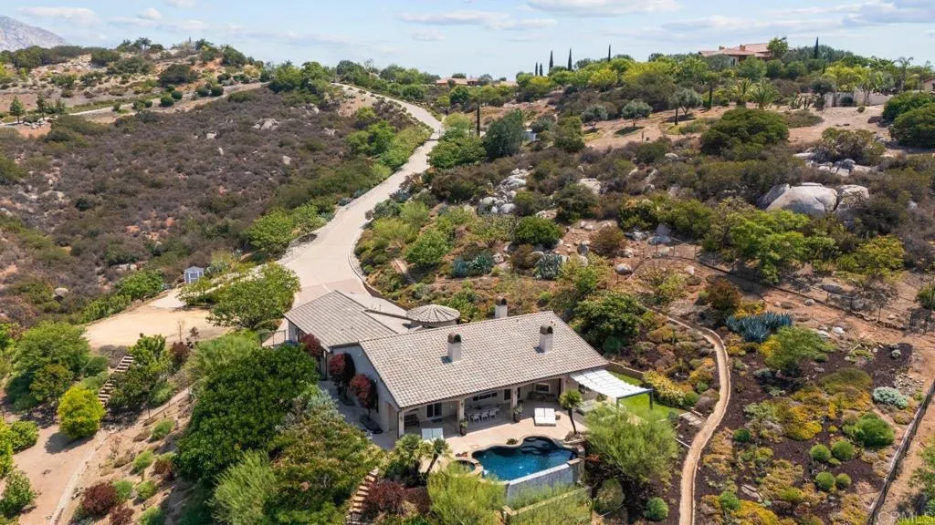 https://cdn.realtyfeed.com/cdn/127/306557266/b284416f59382634e930db664f2ba71a.webp