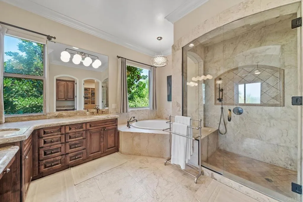 https://cdn.realtyfeed.com/cdn/127/306557266/d84ae23fd2e22843a344025f3490bc15.webp