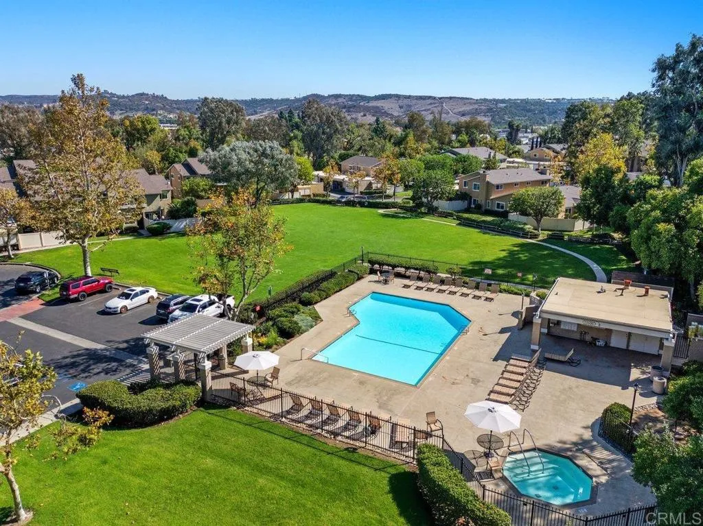 https://cdn.realtyfeed.com/cdn/127/306557286/1d6e95acbde333d693f478821fffb8aa.webp