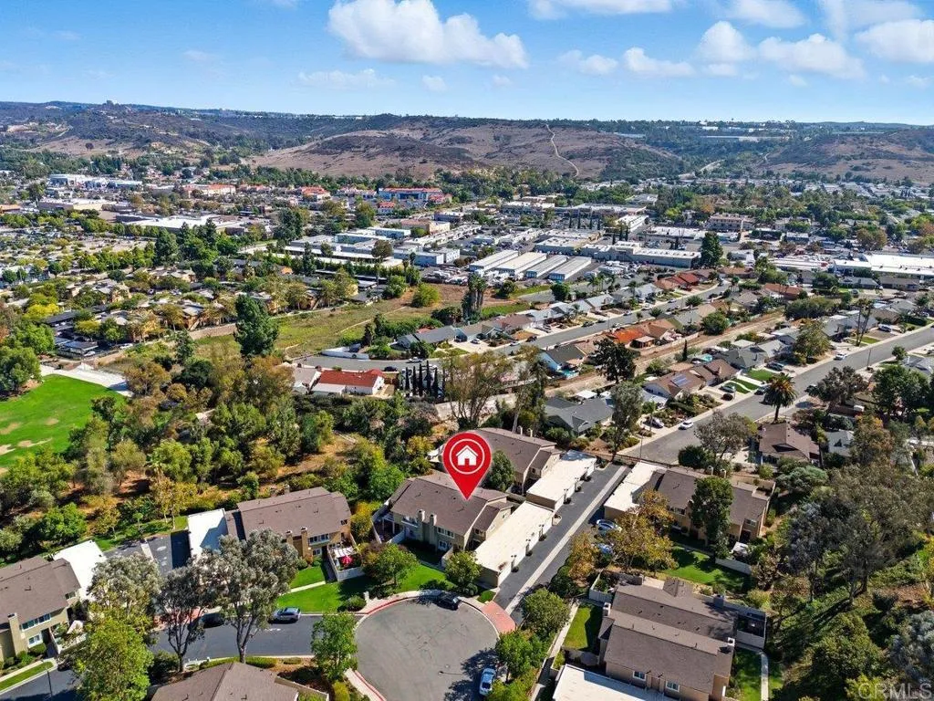 https://cdn.realtyfeed.com/cdn/127/306557286/738a94b8f8f26ccaaf89eebffc3cb2b4.webp