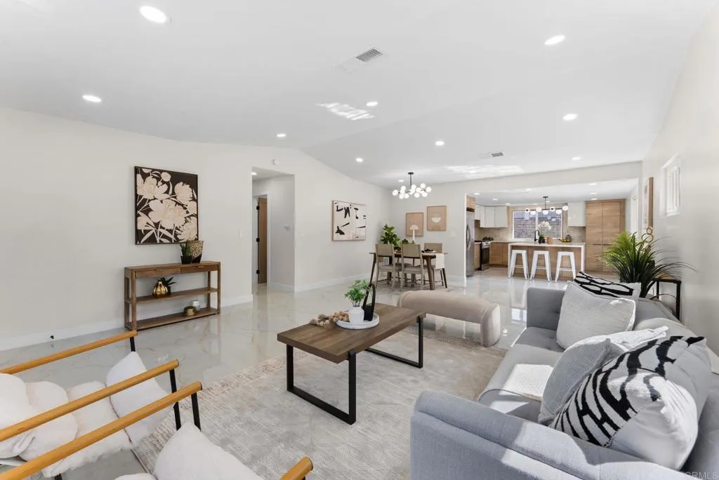 https://cdn.realtyfeed.com/cdn/127/306557293/72448643316462a79912070e0112a78b.webp