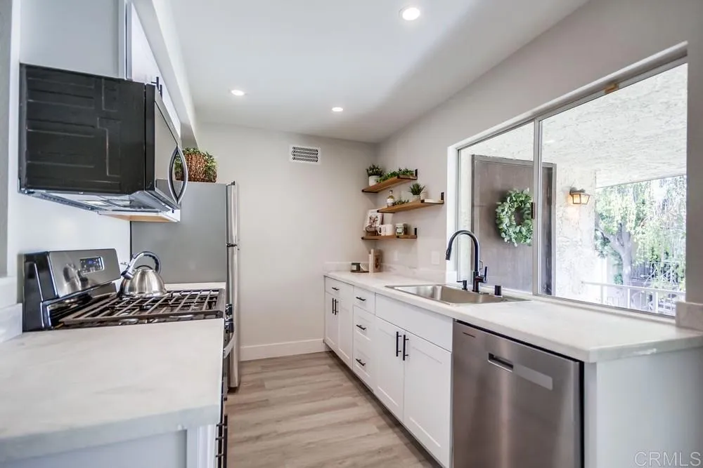 https://cdn.realtyfeed.com/cdn/127/306557299/471b53b8194e0c4daa98c89a6b719e04.webp