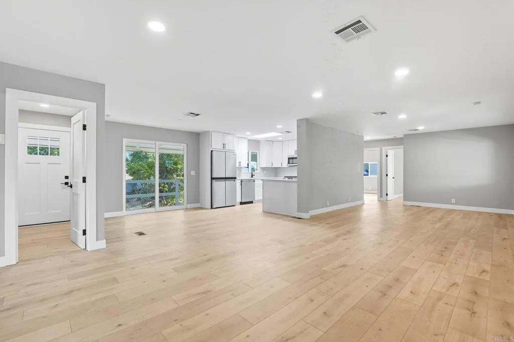 https://cdn.realtyfeed.com/cdn/127/306557325/2707dbb7d95bc29032ce6a1478b9e873.webp